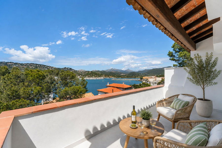 Stylish apartment with Scandinavian sophistication and unbeatable sea views in Port d’Andratx
