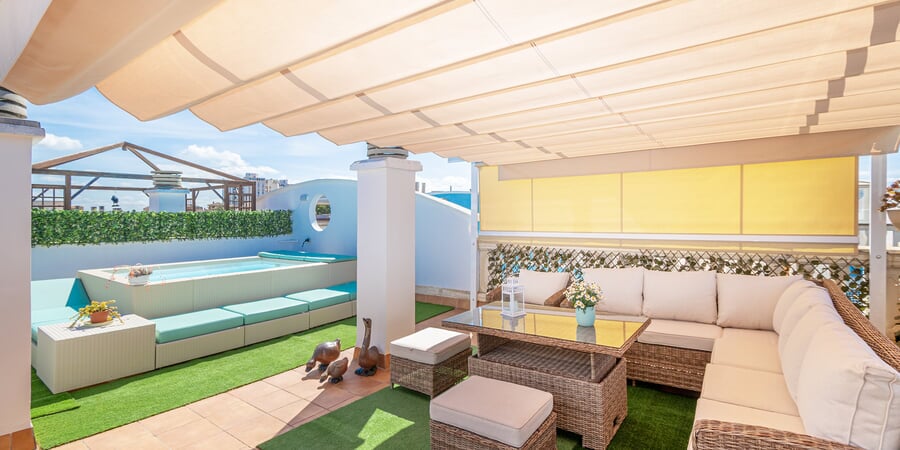 Fantastic penthouse with rooftop pool and sea views in Ciudad Jardin