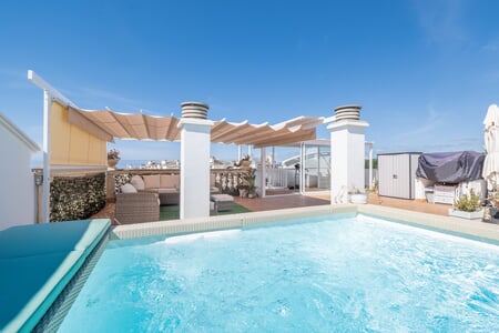 
    
                
            Fantastisches Penthouse mit Dachterrassenpool und Meerblick in Ciudad Jardin
        
