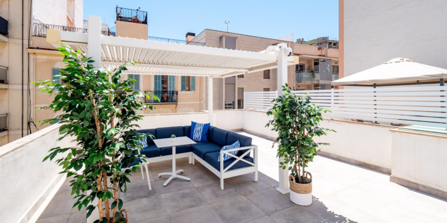Urban takvåning i centrala Palma med takterrass och en unik inomhuspool