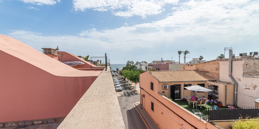 Acogedor ático en Molinar con azotea y vistas parciales al mar