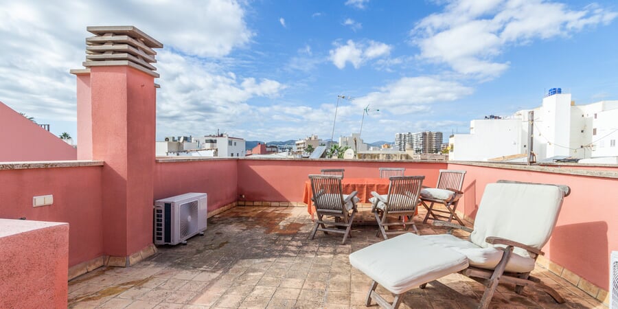 Acogedor ático en Molinar con azotea y vistas parciales al mar