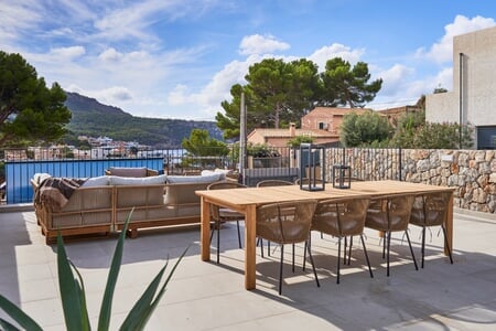 Wonderful newly built apartment with sea views and garden in Sant Elm