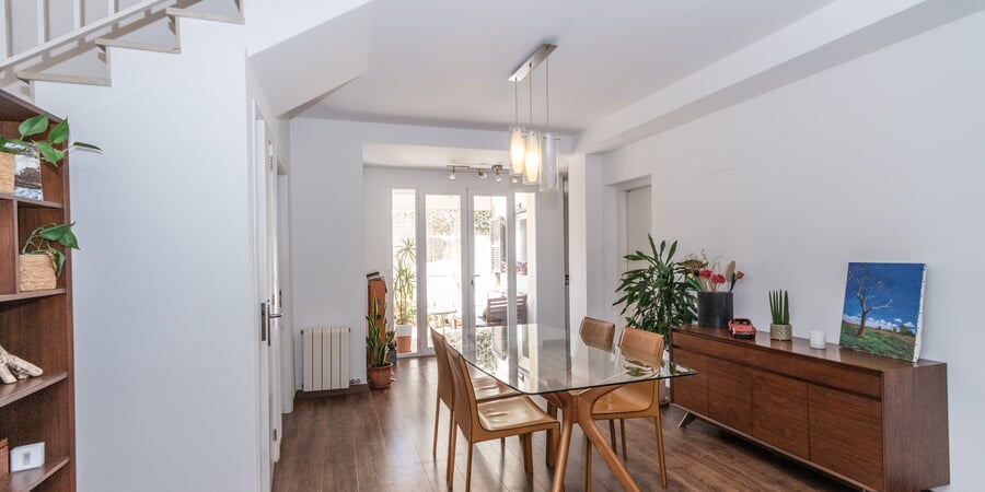 Townhouse with cosy patio and roof terrace in Molinar