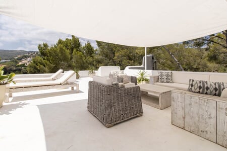 
    
                
            Lovely property with amazing outdoor space in Portals Nous
        
