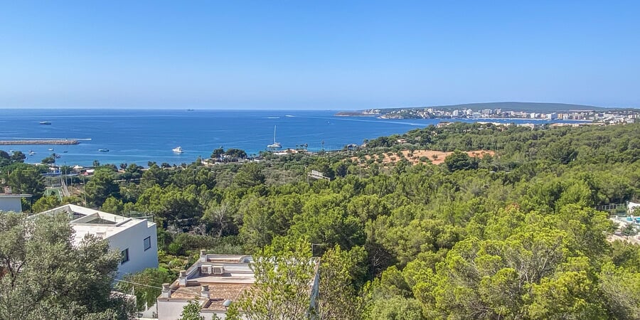 Parcela de ensueño con vistas panorámicas al mar en Costa d'en Blanes