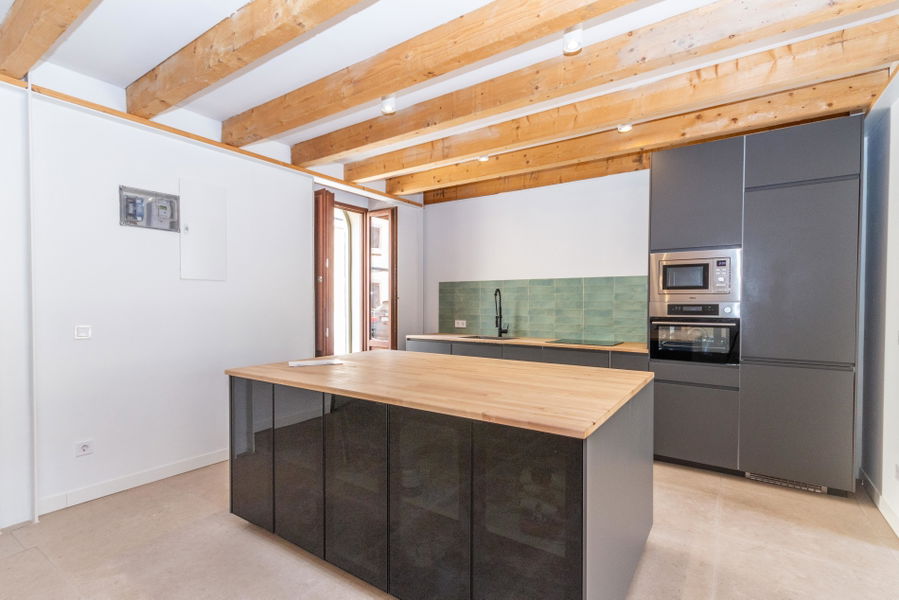 Modern renovated, historic house with large garden in Biniali near Sencelles