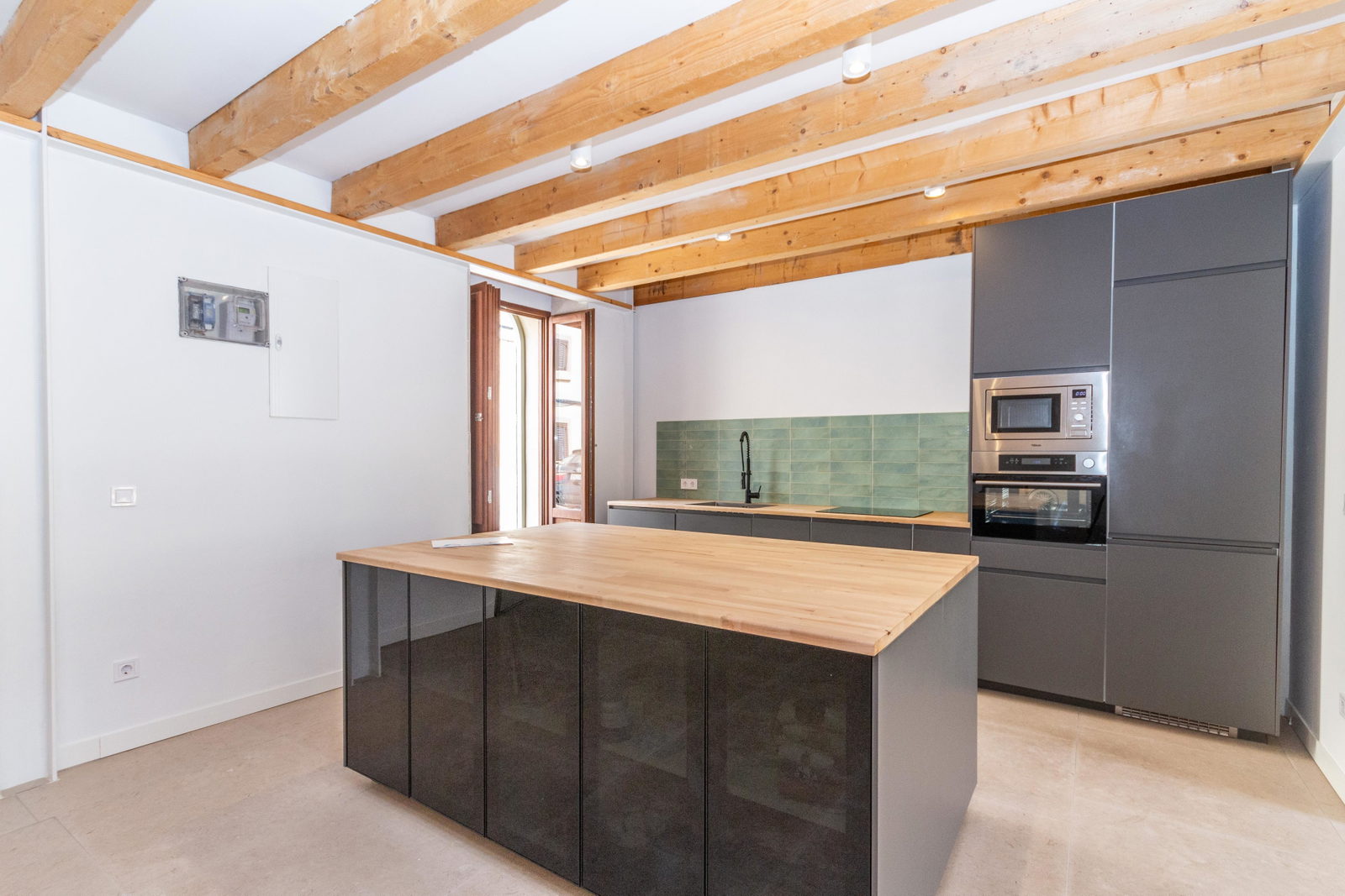 Modern renovated, historic house with large garden in Biniali near Sencelles