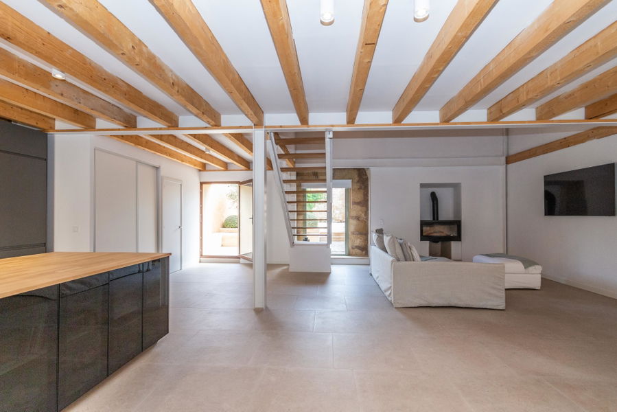 Modern renovated, historic house with large garden in Biniali near Sencelles