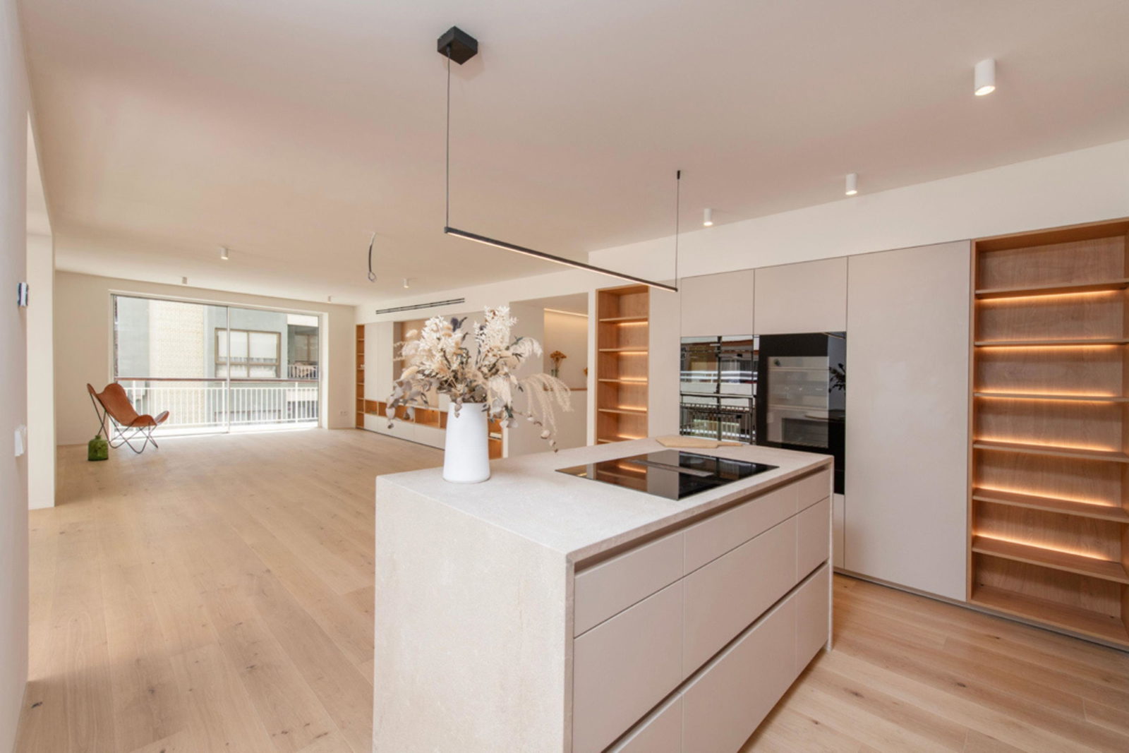 Stylish renovated apartment with terraces and partial sea views in Santa Catalina