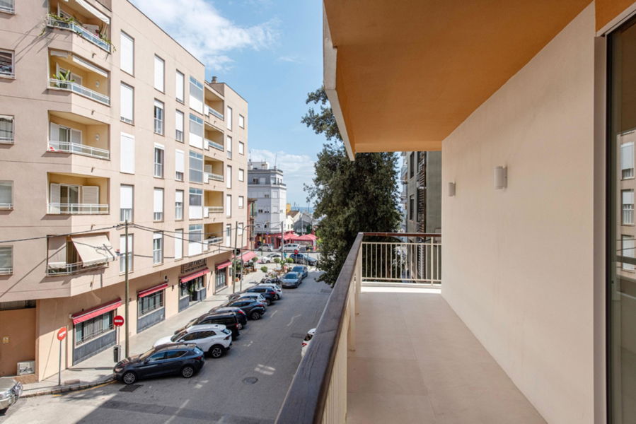 Stylish renovated apartment with terraces and partial sea views in Santa Catalina