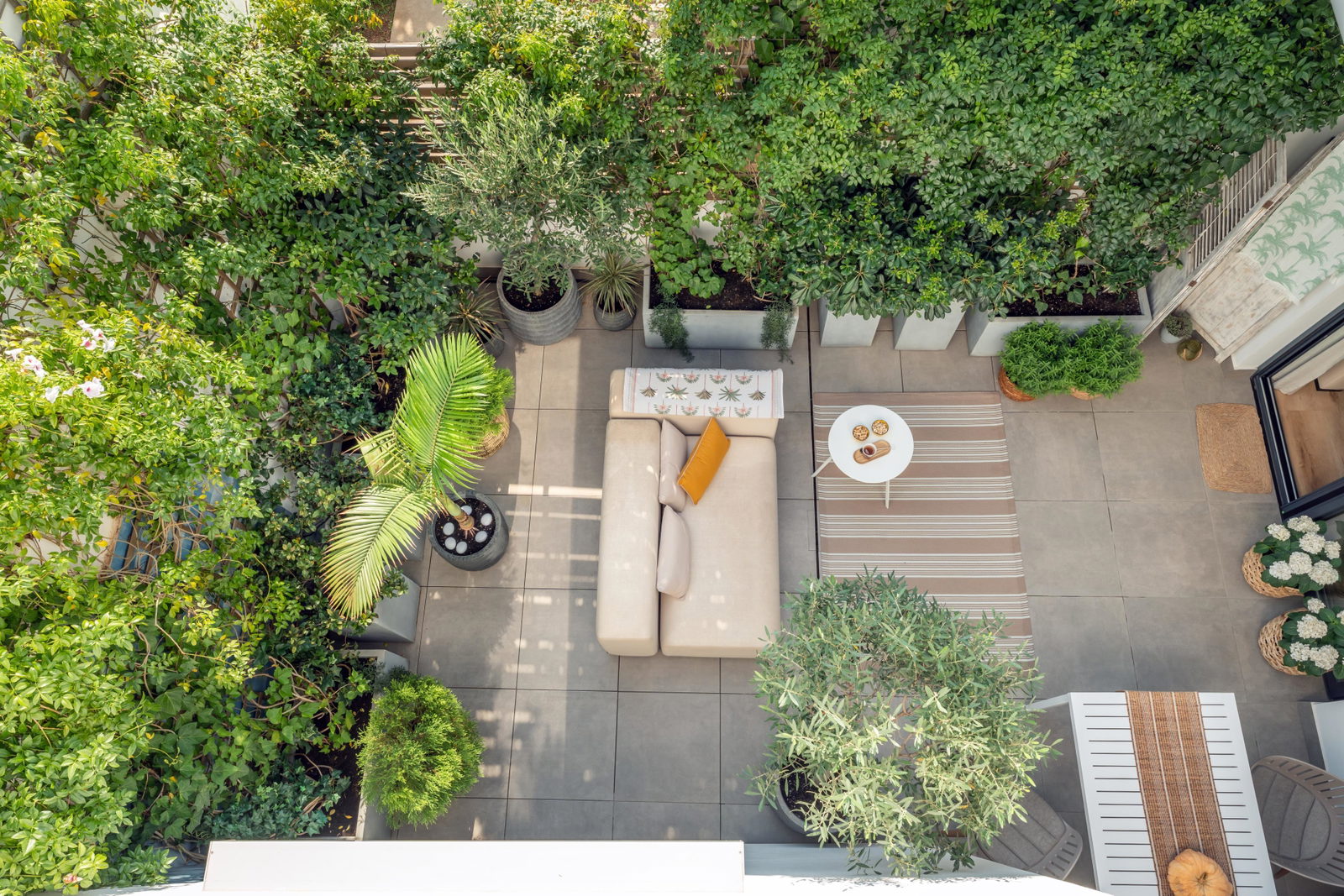 Exclusiva casa familiar con zona wellness interior y espectacular terraza en la azotea en Son Espanyolet