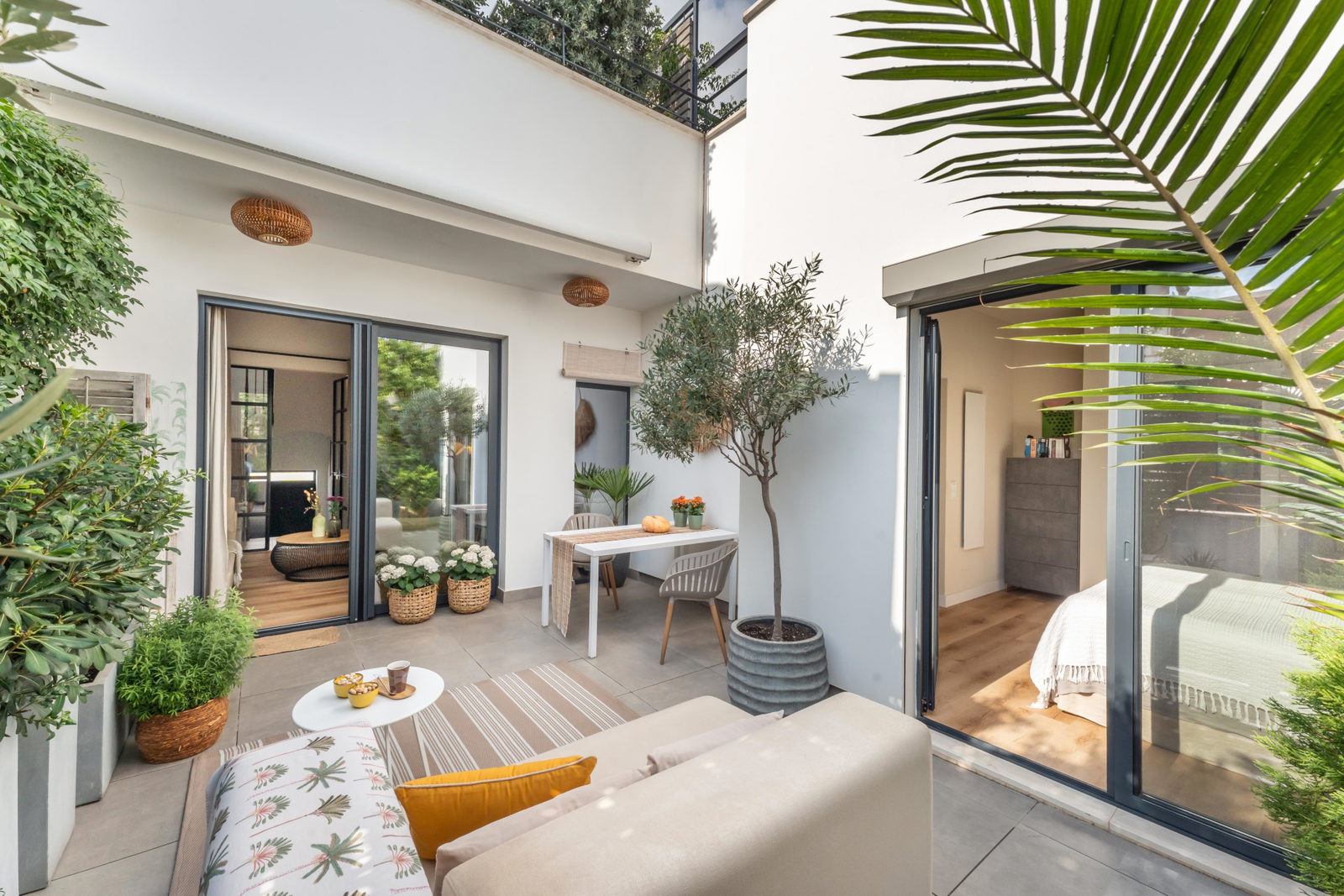 Exclusiva casa familiar con zona wellness interior y espectacular terraza en la azotea en Son Espanyolet