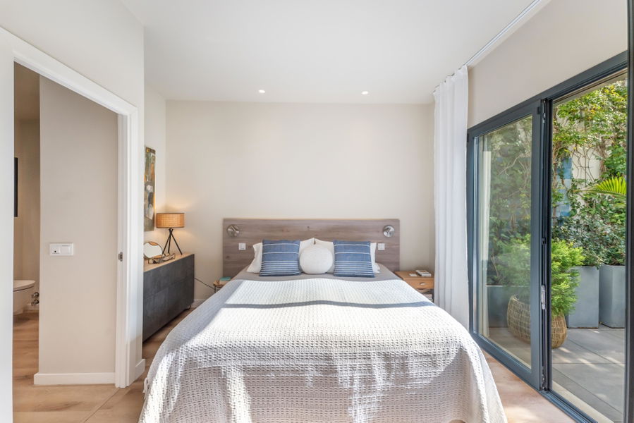 Exclusiva casa familiar con zona wellness interior y espectacular terraza en la azotea en Son Espanyolet