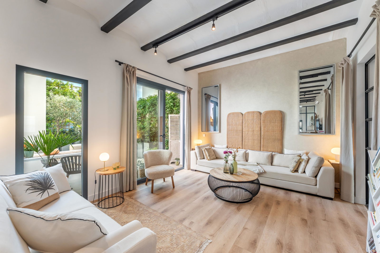 Exclusiva casa familiar con zona wellness interior y espectacular terraza en la azotea en Son Espanyolet