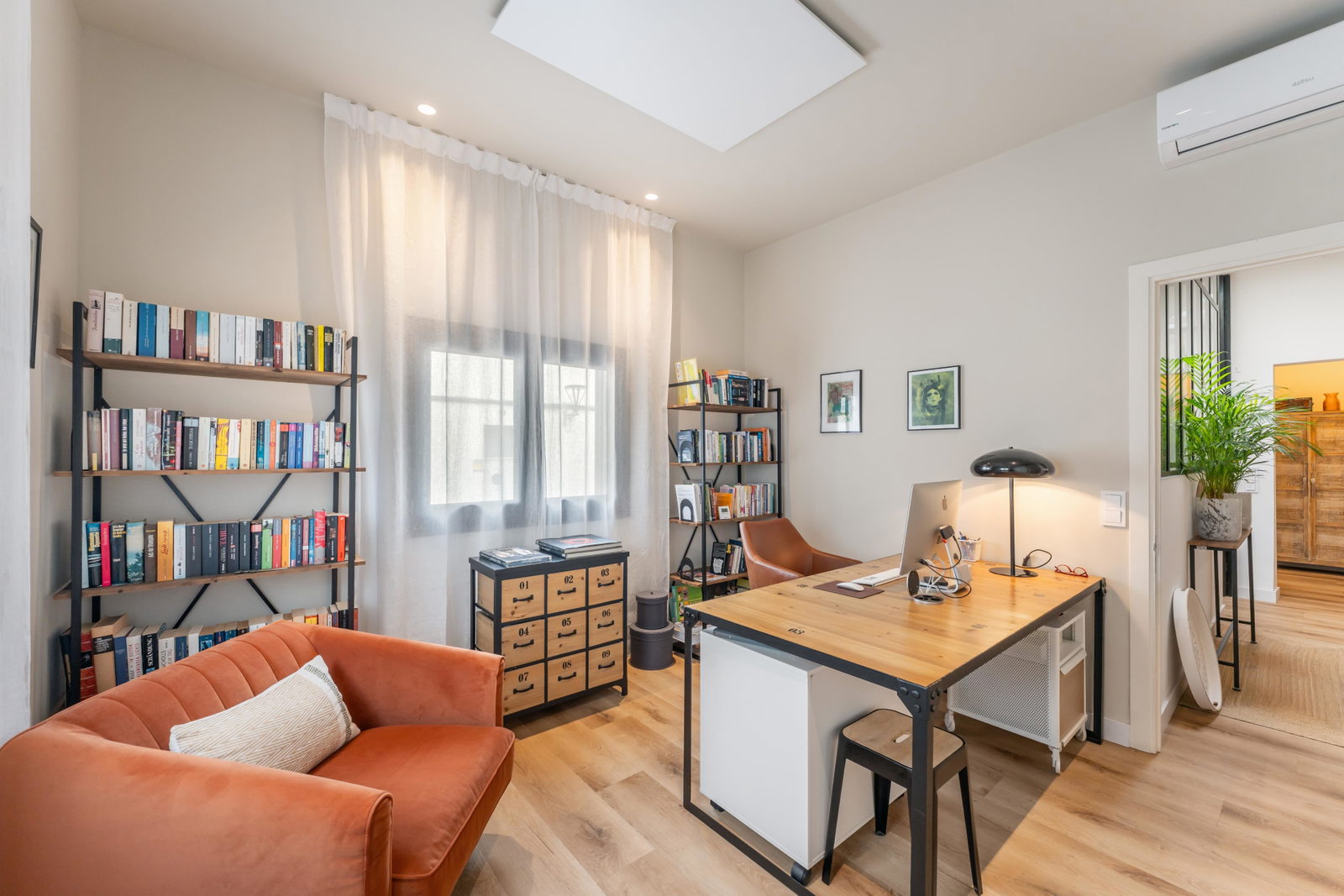Exclusiva casa familiar con zona wellness interior y espectacular terraza en la azotea en Son Espanyolet