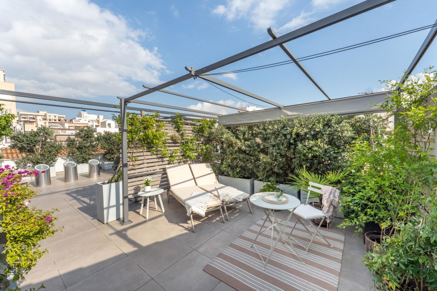 Exclusiva casa familiar con zona wellness interior y espectacular terraza en la azotea en Son Espanyolet