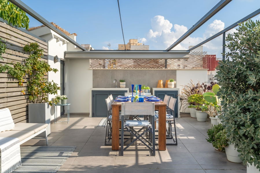 Exclusiva casa familiar con zona wellness interior y espectacular terraza en la azotea en Son Espanyolet