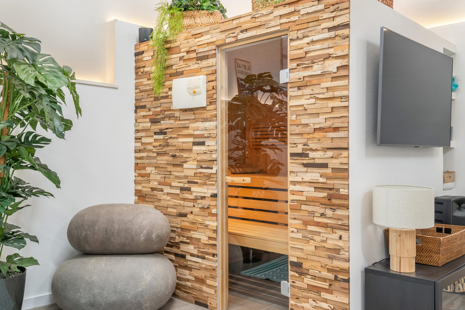 Exclusiva casa familiar con zona wellness interior y espectacular terraza en la azotea en Son Espanyolet