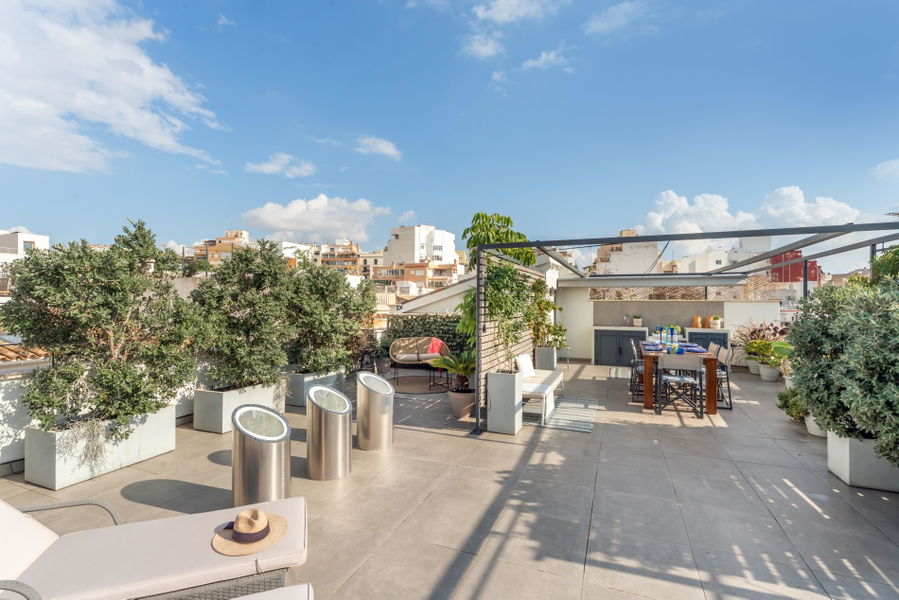 Exclusiva casa familiar con zona wellness interior y espectacular terraza en la azotea en Son Espanyolet