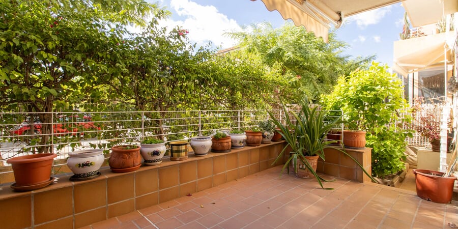 Espacioso piso en planta baja con terraza y jardín en Son Caliu