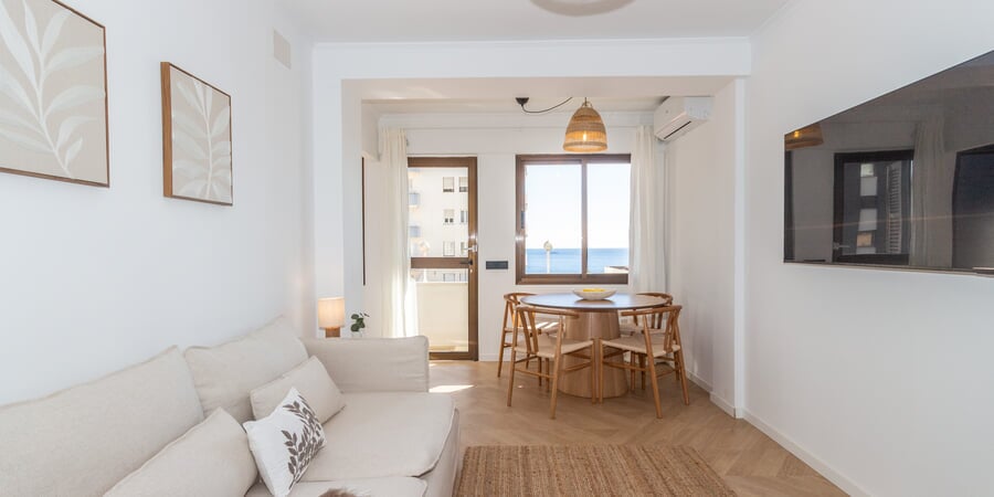 Neu renovierte Wohnung in begehrter Lage nahe dem Meer in San Agustín