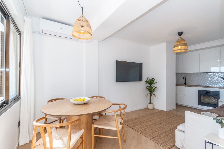 Neu renovierte Wohnung in begehrter Lage nahe dem Meer in San Agustín