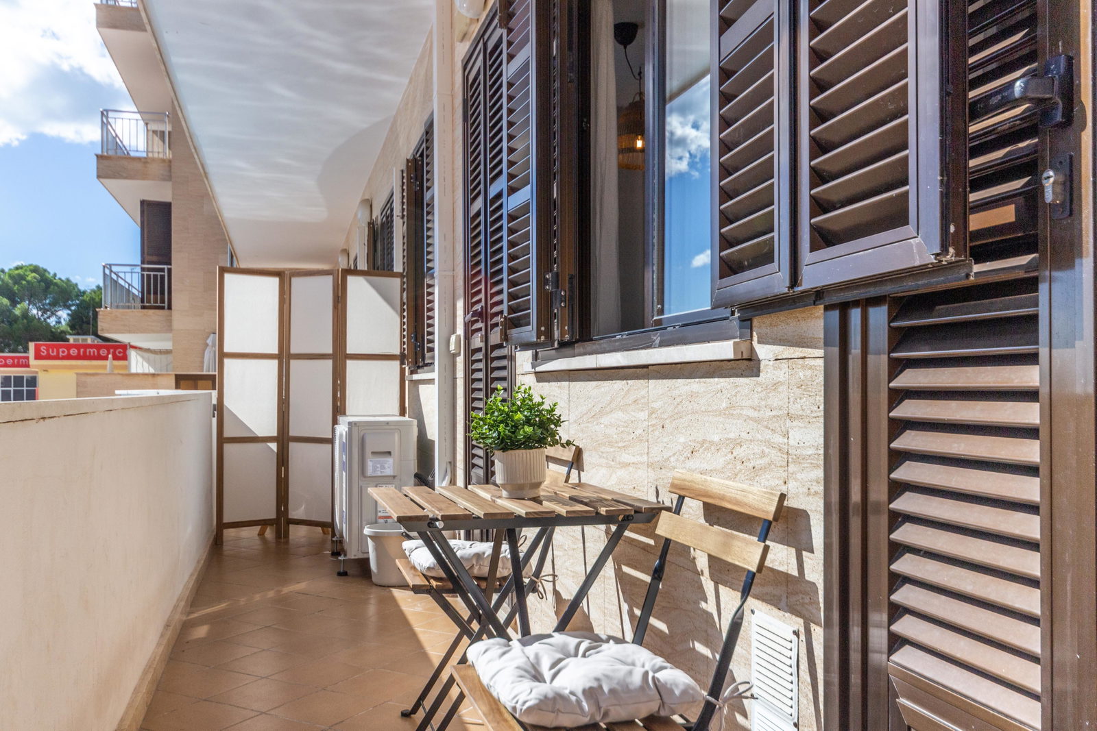 Neu renovierte Wohnung in begehrter Lage nahe dem Meer in San Agustín