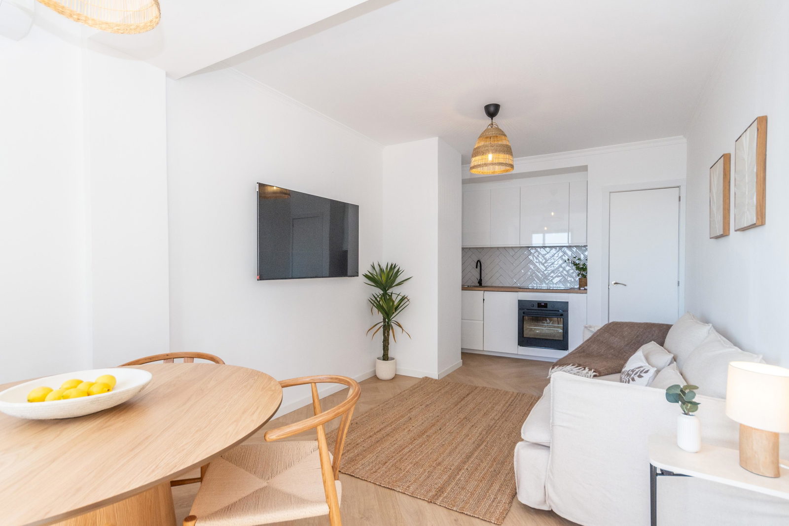 Neu renovierte Wohnung in begehrter Lage nahe dem Meer in San Agustín