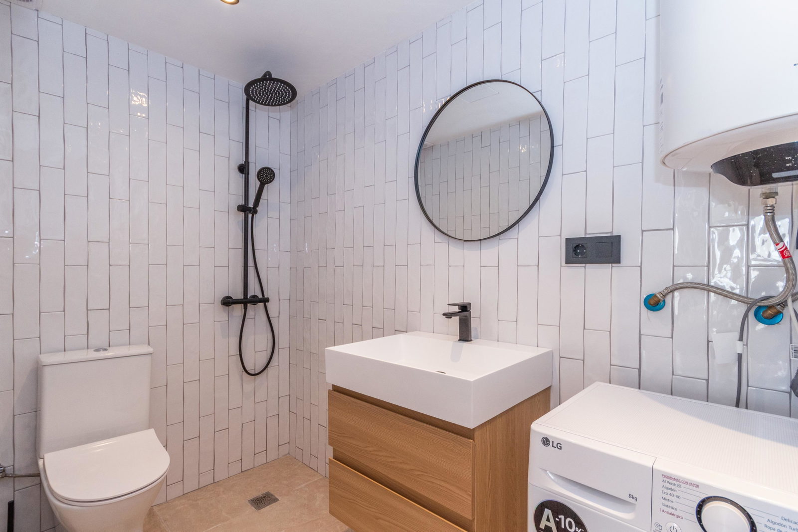 Neu renovierte Wohnung in begehrter Lage nahe dem Meer in San Agustín