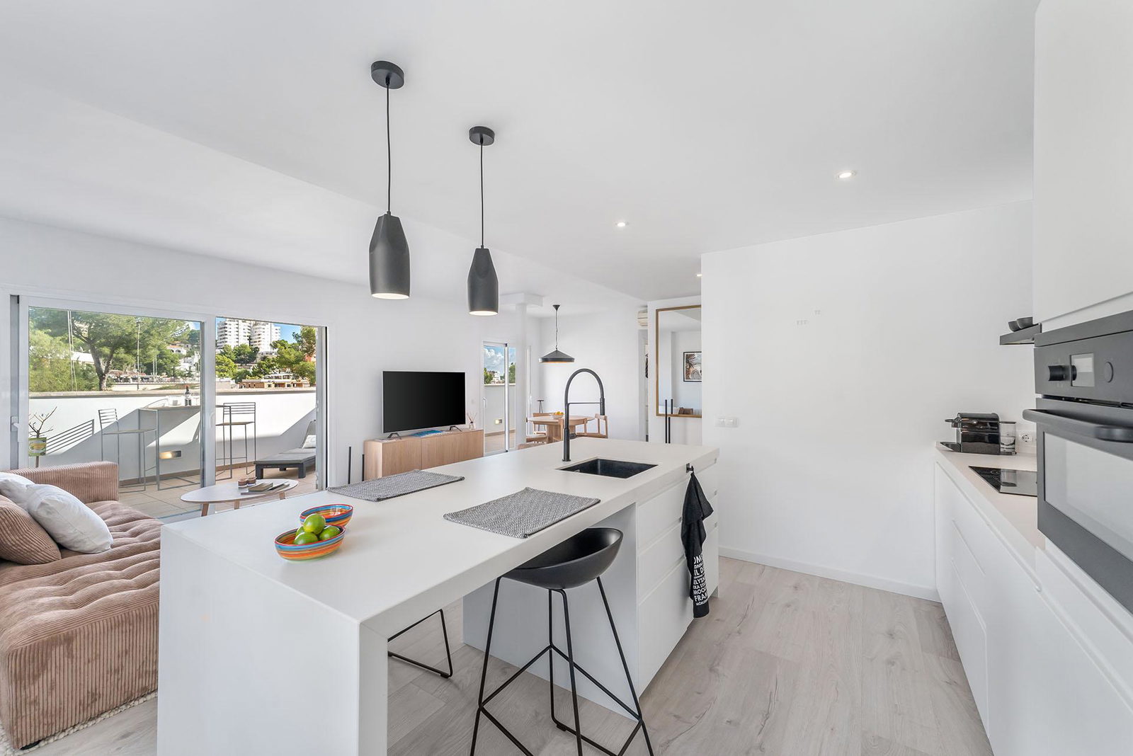 Modernes und geschmackvoll gestaltetes Penthouse mit zwei Terrassen in San Agustín