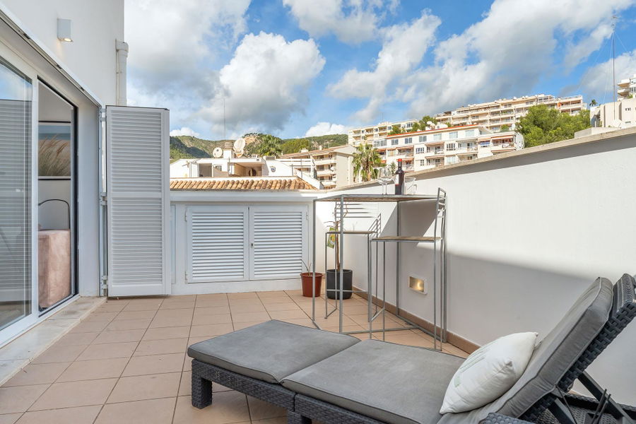 Modernes und geschmackvoll gestaltetes Penthouse mit zwei Terrassen in San Agustín