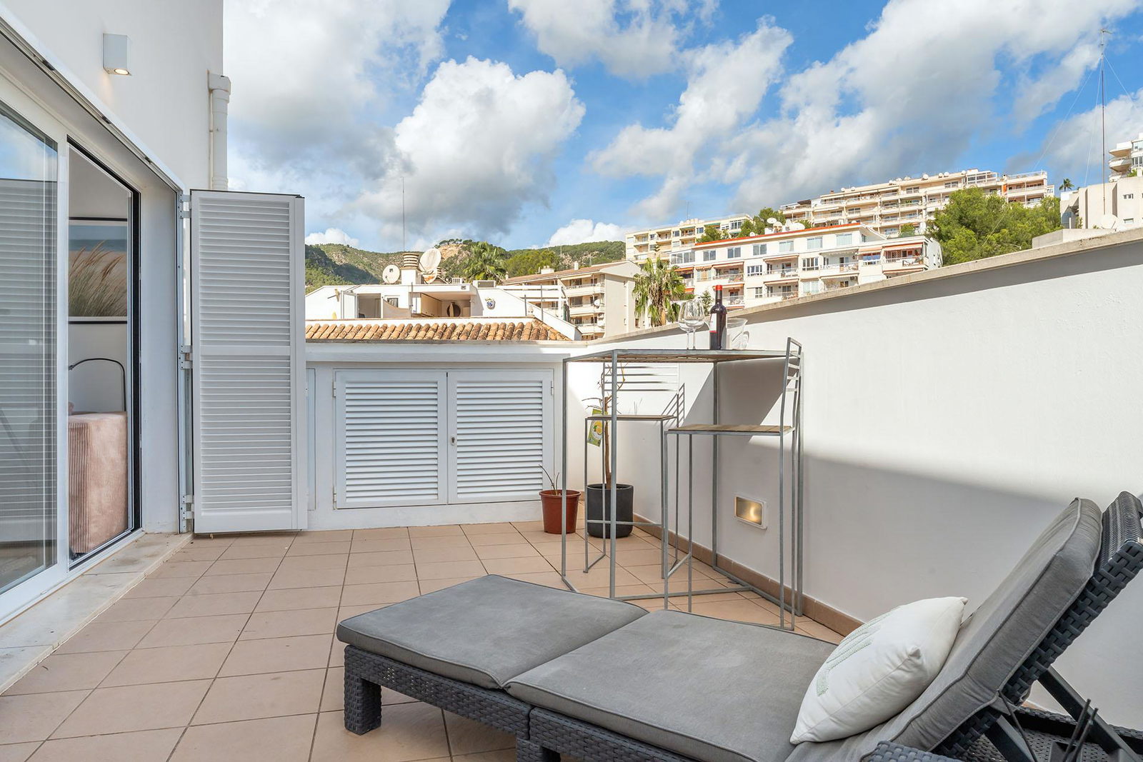 Modernes und geschmackvoll gestaltetes Penthouse mit zwei Terrassen in San Agustín