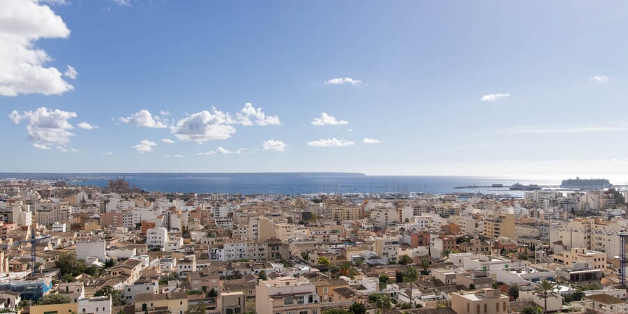 Sea view apartment to renovate in Son Espanyolet