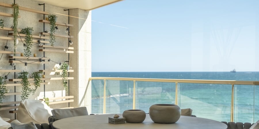 Luxurious apartment with stunning sea and mountain views in Portixol