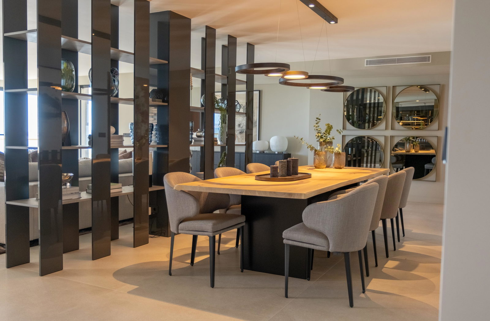 Luxurious apartment with stunning sea and mountain views in Portixol