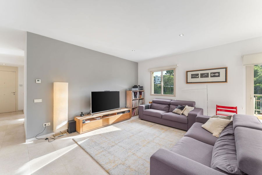 Moderne und geräumige Wohnung mit Gemeinschaftspool in Cas Catala