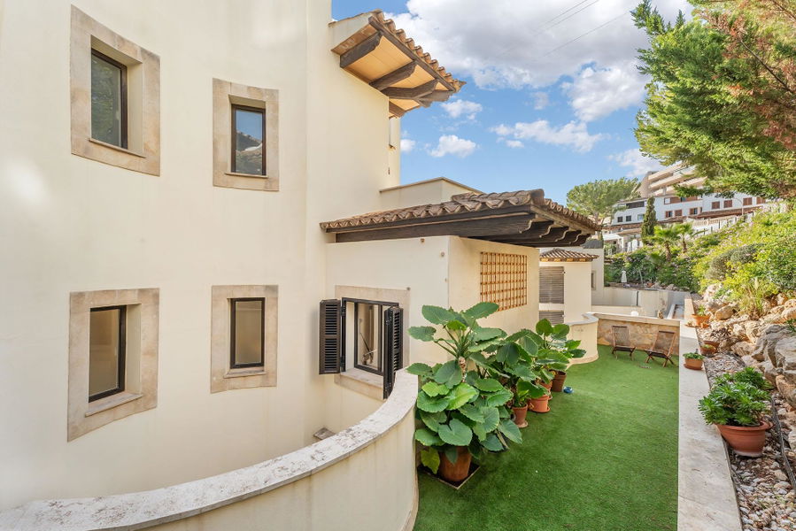 Moderne und geräumige Wohnung mit Gemeinschaftspool in Cas Catala