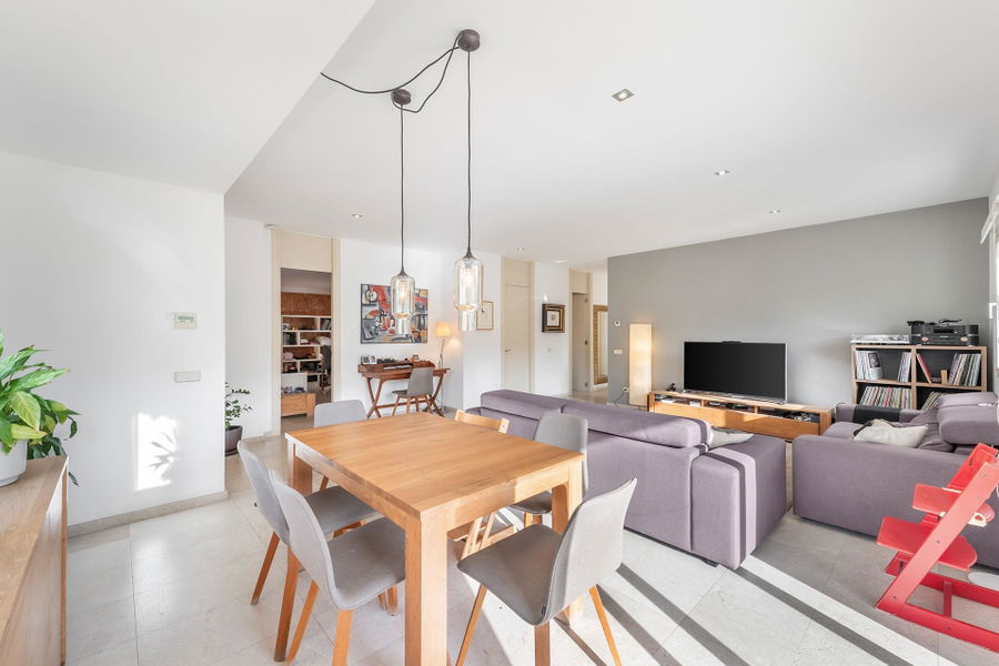Moderne und geräumige Wohnung mit Gemeinschaftspool in Cas Catala