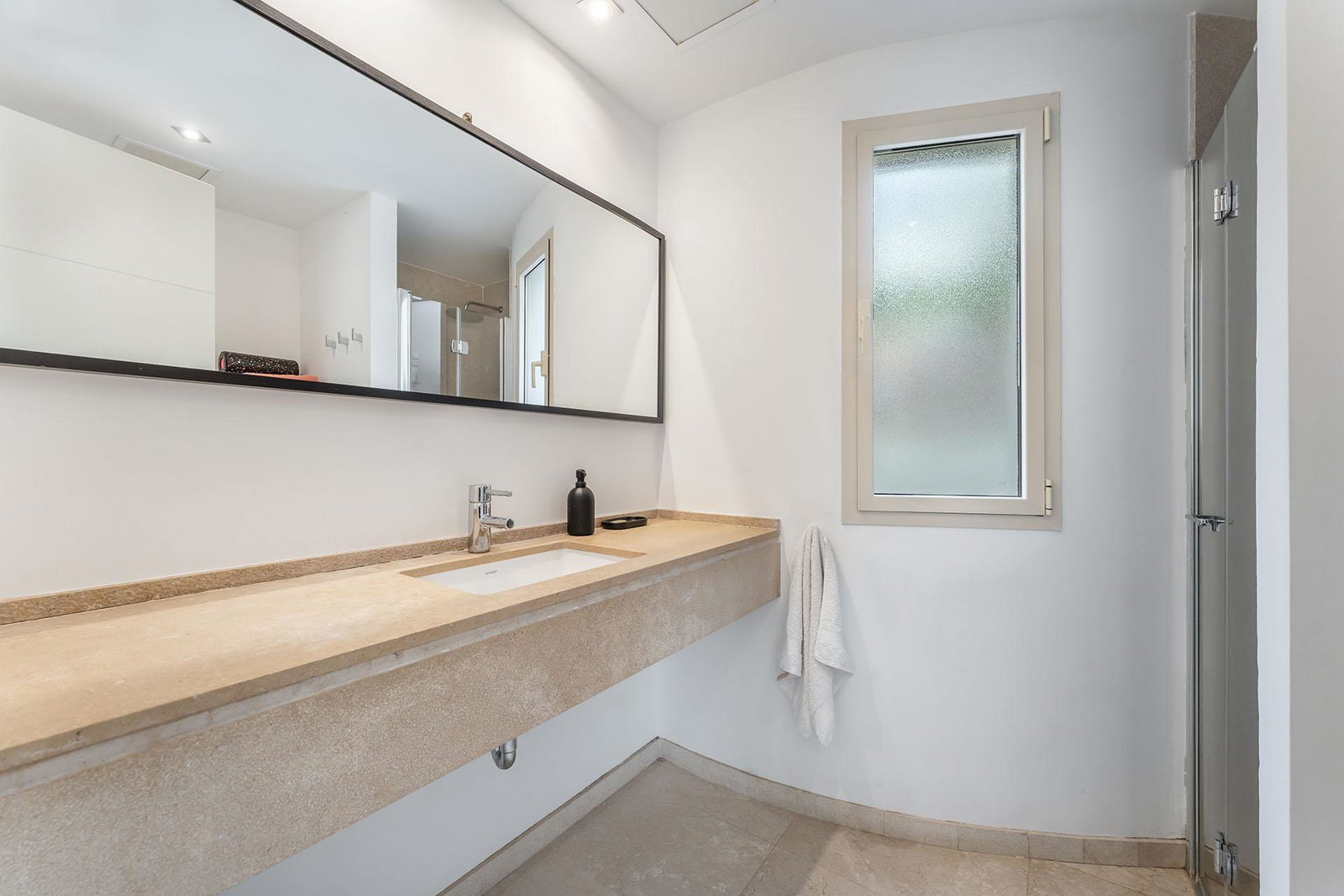Moderne und geräumige Wohnung mit Gemeinschaftspool in Cas Catala