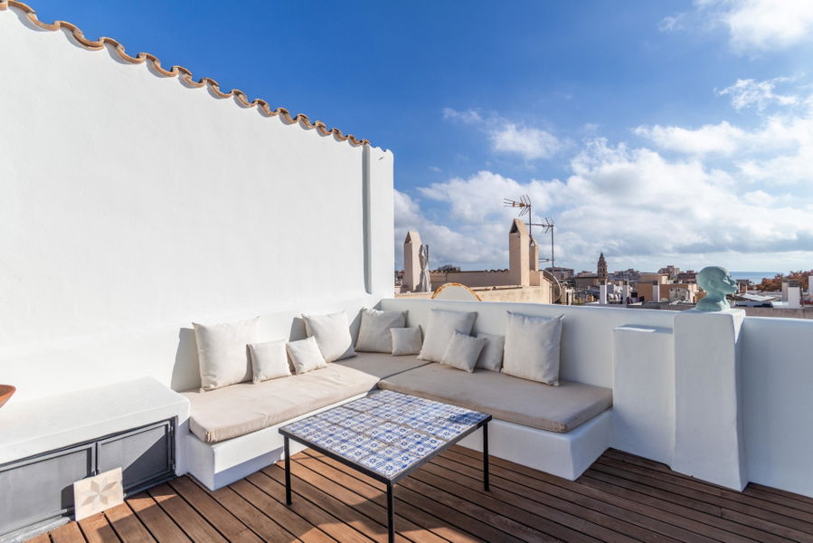 Fantastisk takvåning med tre stora terrasser i hjärtat av Palma