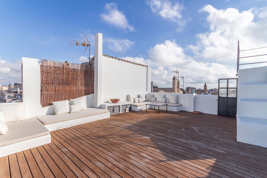Fantastisk takvåning med tre stora terrasser i hjärtat av Palma