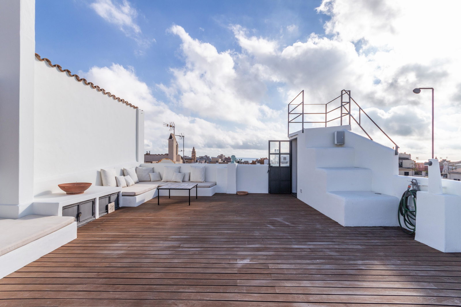 Fantastisk takvåning med tre stora terrasser i hjärtat av Palma