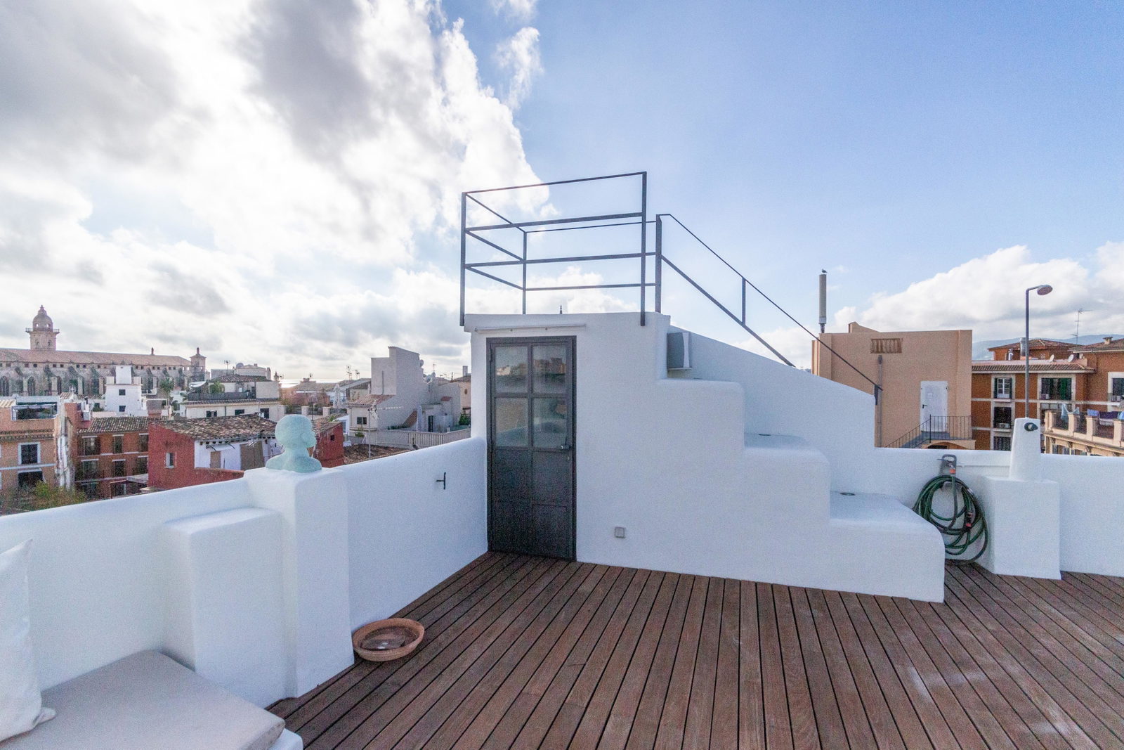 Fantastisk takvåning med tre stora terrasser i hjärtat av Palma