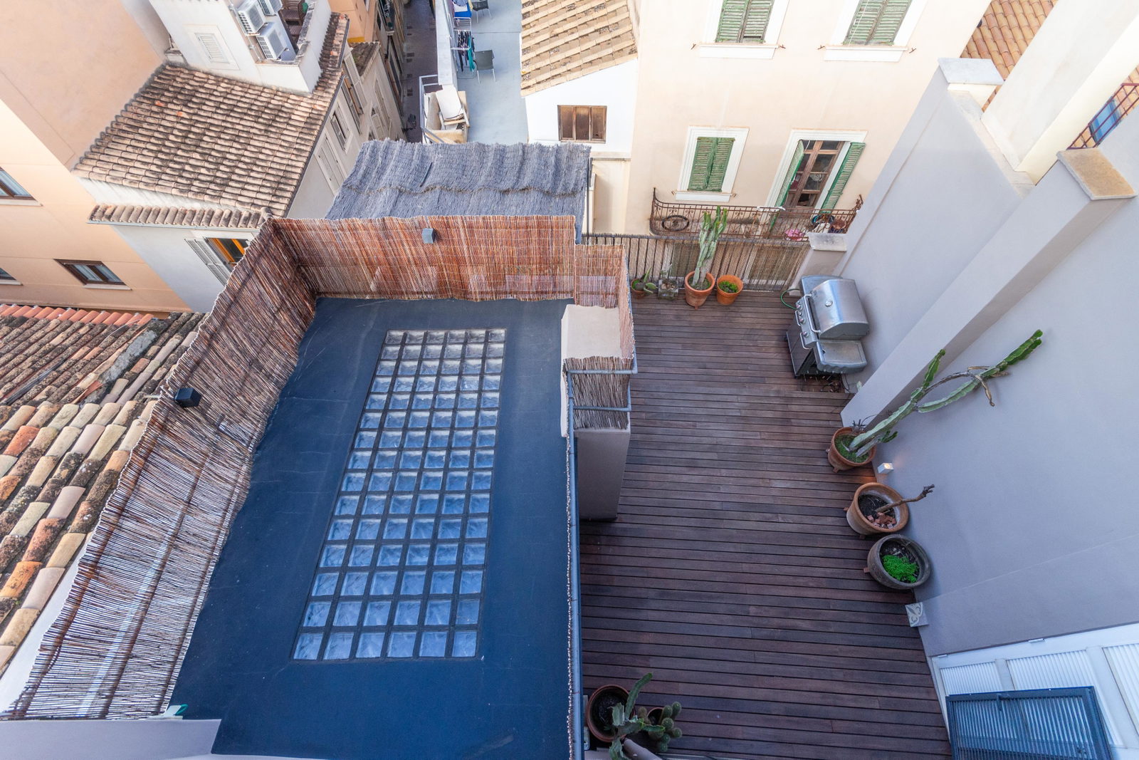 Fantastisk takvåning med tre stora terrasser i hjärtat av Palma