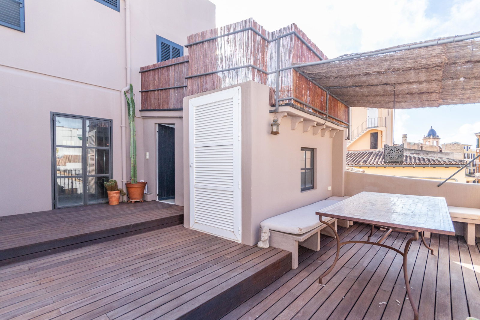 Fantastisk takvåning med tre stora terrasser i hjärtat av Palma