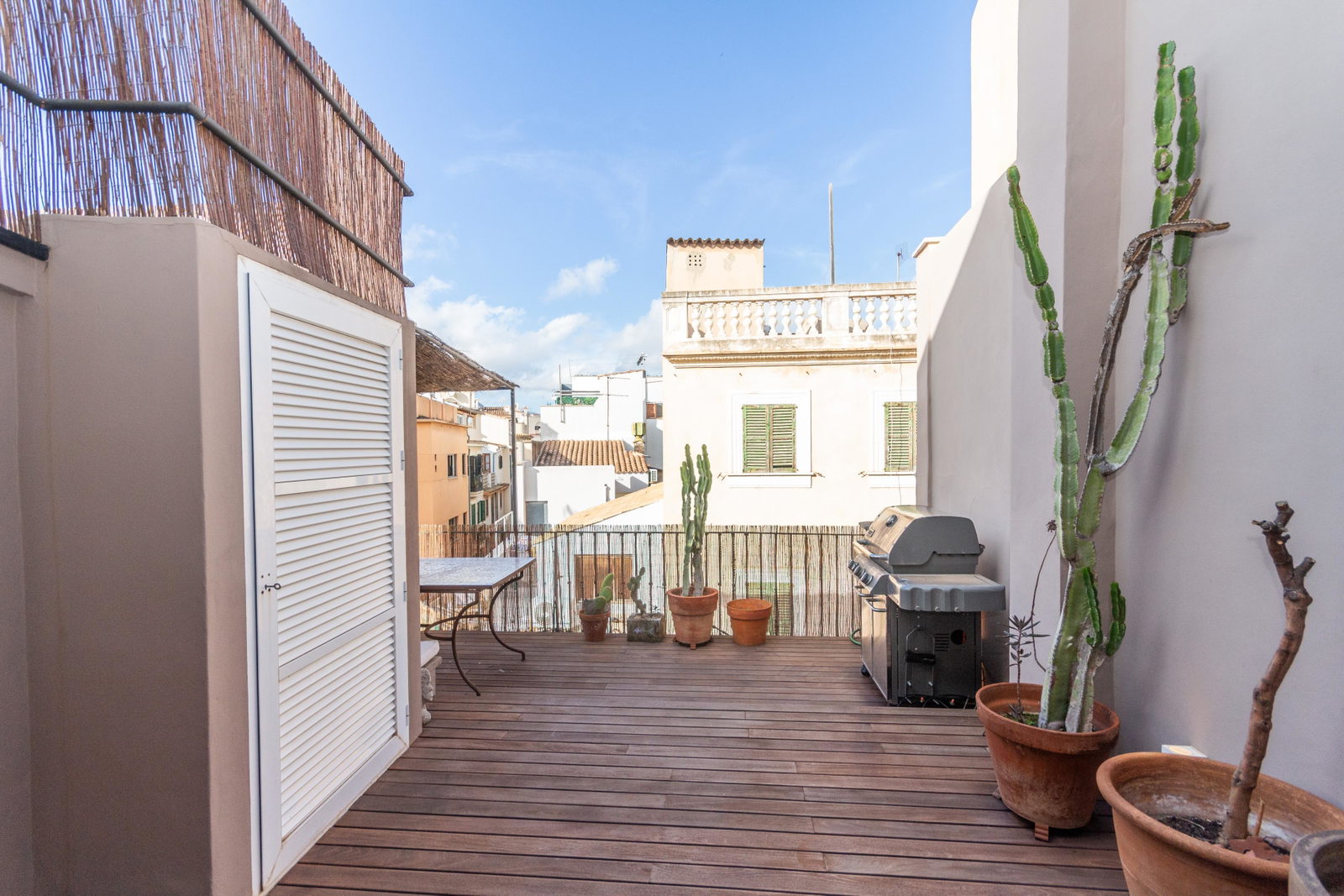 Fantastisk takvåning med tre stora terrasser i hjärtat av Palma
