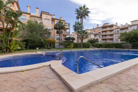 Penthouse with terrace and community pool in Playa de Palma
