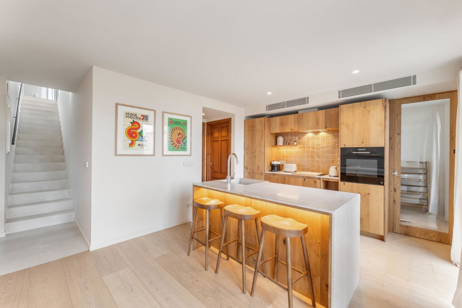 Modernes Penthouse zum Verkauf in Santa Catalina, Palma – Dachterrasse, Pool & Meerblick