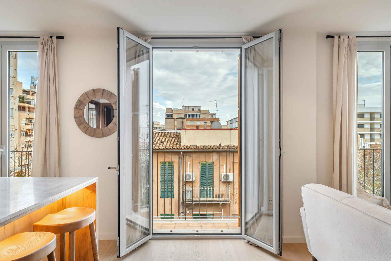 Modernes Penthouse zum Verkauf in Santa Catalina, Palma – Dachterrasse, Pool & Meerblick
